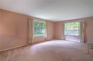21 Lynn Rae Cir, Dayton, OH 45458 - Photo 2