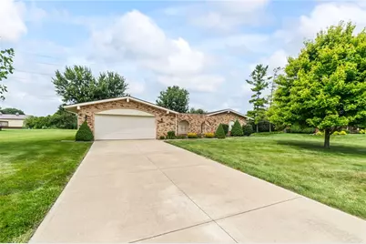 845 Burnside Drive, Tipp City, OH 45371 - Photo 2