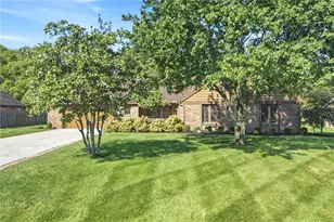 1013 Cardinal Dr, Enon Vlg, OH 45323 - Photo 2