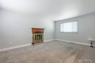 1663 Curlett Dr, Beavercreek, OH 45432 - Photo 2