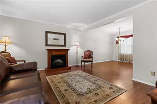 8807 Deer Valley Dr, Huber Heights, OH 45424 - Photo 6