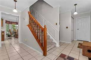 8807 Deer Valley Dr, Huber Heights, OH 45424 - Photo 4