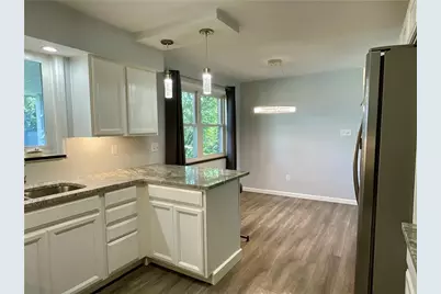 935 Gardner, Kettering, OH 45429 - Photo 8