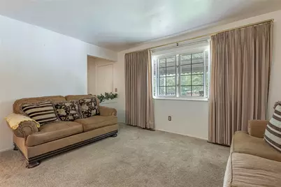 1706 Clovis Court, Dayton, OH 45417 - Photo 4