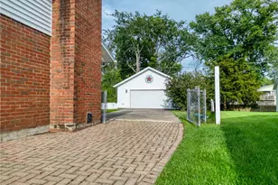 404 Bellaire Dr, Fairborn, OH 45324 - Photo 2