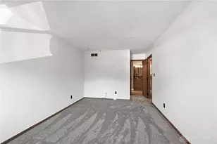 7702 Brams Hill Dr, Dayton, OH 45459 - Photo 32