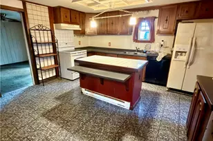 580 E Ward St, Urbana, OH 43078 - Photo 2
