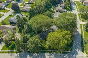 7511 Cloverbrook Park Dr, Centerville, OH 45459 - Photo 2