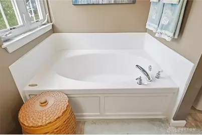 1386 Emily Beth Drive, Miamisburg, OH 45342 - Photo 36