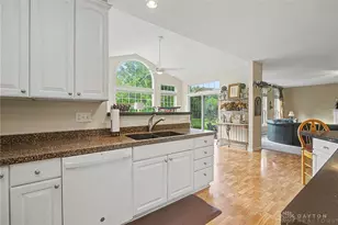 1050 Star Valley Ct, Centerville, OH 45458 - Photo 28