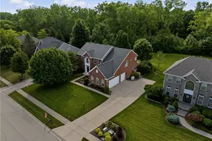 1050 Star Valley Ct, Centerville, OH 45458 - Photo 8