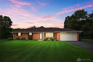 3977 Rexford Rd, Beavercreek, OH 45430 - Photo 2