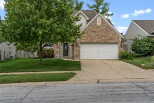 2381 Polo Park Dr, West Carrollton, OH 45439 - Photo 1