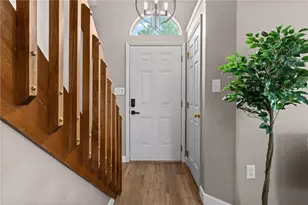 2381 Polo Park Dr, West Carrollton, OH 45439 - Photo 6