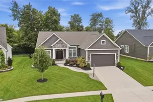 9517 Monaco Cir, Centerville, OH 45458 - Photo 2
