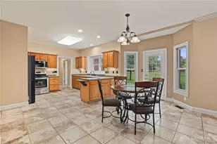 1939 Fountain View Dr, Dayton, OH 45414 - Photo 12