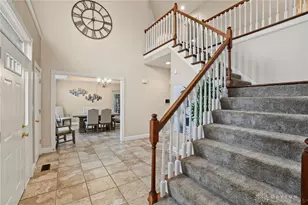 1939 Fountain View Dr, Dayton, OH 45414 - Photo 4