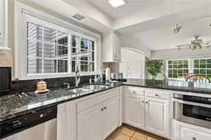 1060 Hidden Ridge Ln, Washington Twp, OH 45459 - Photo 26