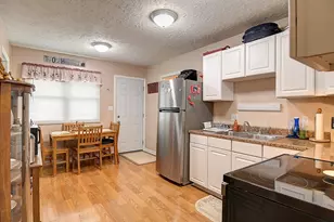 5753 Lily Ln, Dayton, OH 45414 - Photo 8