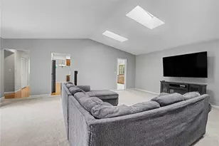 2180 Woodstock Ct, Troy, OH 45373 - Photo 10