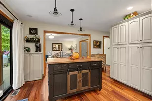 2742 Greenridge Cir, Beavercreek, OH 45431 - Photo 6
