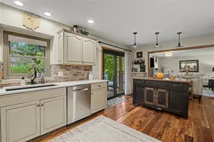 2742 Greenridge Cir, Beavercreek, OH 45431 - Photo 8