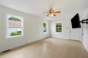 1017 Weng Ave, Dayton, OH 45420 - Photo 10