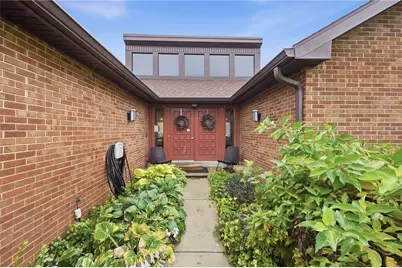 2379 Meadow Green Drive, Beavercreek, OH 45431 - Photo 4