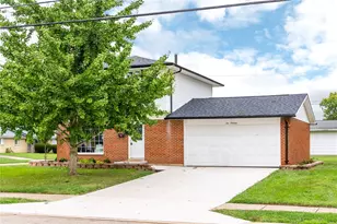 1013 W Lake Ave, New Carlisle, OH 45344 - Photo 2