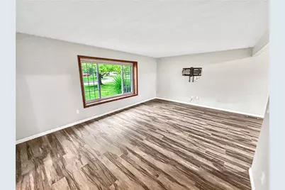 6800 Curtwood Drive, Tipp City, OH 45371 - Photo 8