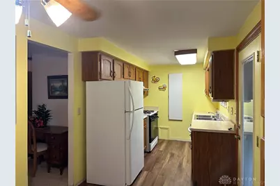7721 Shalamar Drive, Huber Heights, OH 45424 - Photo 12