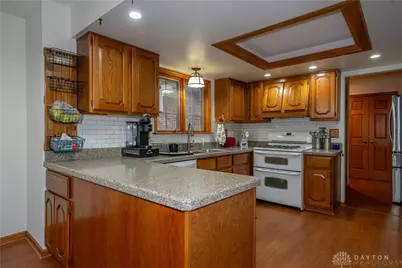 1874 Willowgreen Drive, Beavercreek, OH 45432 - Photo 4