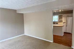 5251 Mallet Club Dr, Dayton, OH 45439 - Photo 4