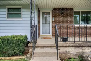 5748 Mallard Dr, Huber Heights, OH 45424 - Photo 4