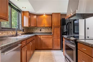 7249 Pepperton Ct, Dayton, OH 45415 - Photo 12