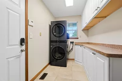 10525 Frederick Pike, Vandalia, OH 45377 - Photo 44