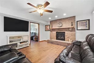 10525 Frederick Pike, Vandalia, OH 45377 - Photo 18