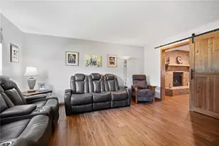 10525 Frederick Pike, Vandalia, OH 45377 - Photo 14