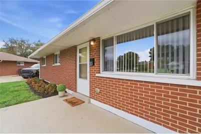 313 Windsor Court, West Carrollton, OH 45449 - Photo 4