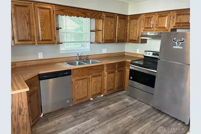 702 Allenwood Court, Dayton, OH 45420 - Photo 2