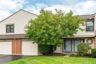 8495 Woodgrove Dr, Washington Twp, OH 45458 - Photo 2