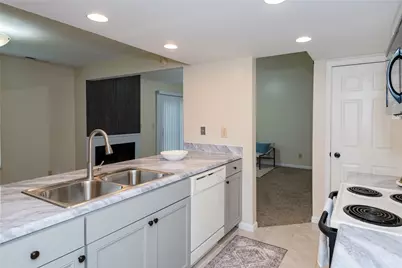 8495 Woodgrove Drive, Washington Twp, OH 45458 - Photo 14
