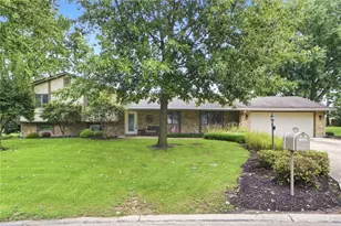 7882 Millerton Dr, Centerville, OH 45459 - Photo 2