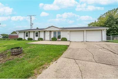 2128 Brennan Lane, Springfield, OH 45506 - Photo 2