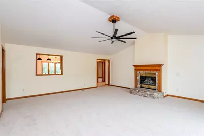 7825 Belle Plain Drive, West Carrollton, OH 45424 - Photo 10