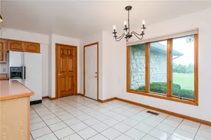 7825 Belle Plain Dr, Huber Heights, OH 45424 - Photo 4