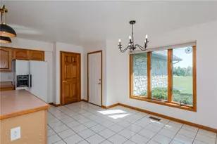 7825 Belle Plain Dr, Huber Heights, OH 45424 - Photo 4