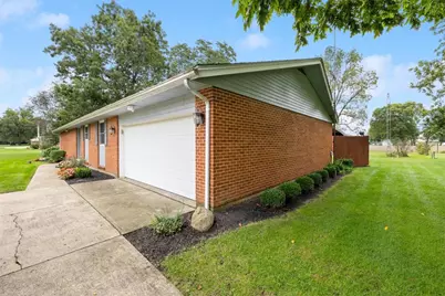 5325 David Drive, Tipp City, OH 45371 - Photo 6