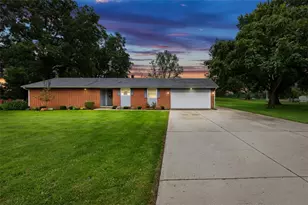 5325 David Dr, Tipp City, OH 45371 - Photo 1