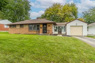 113 N Tippecanoe Dr, Tipp City, OH 45371 - Photo 1